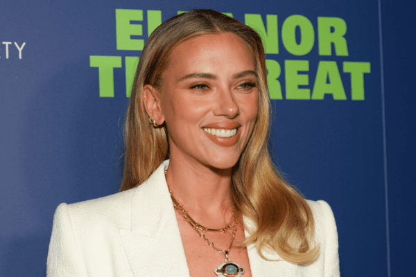 Scarlett Johansson Batman 2: Terungkap Potensi Peran Misteri di Bagian 2!